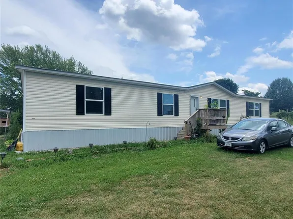 652 Snow Hill Dr, Saint Clair, MO 63077