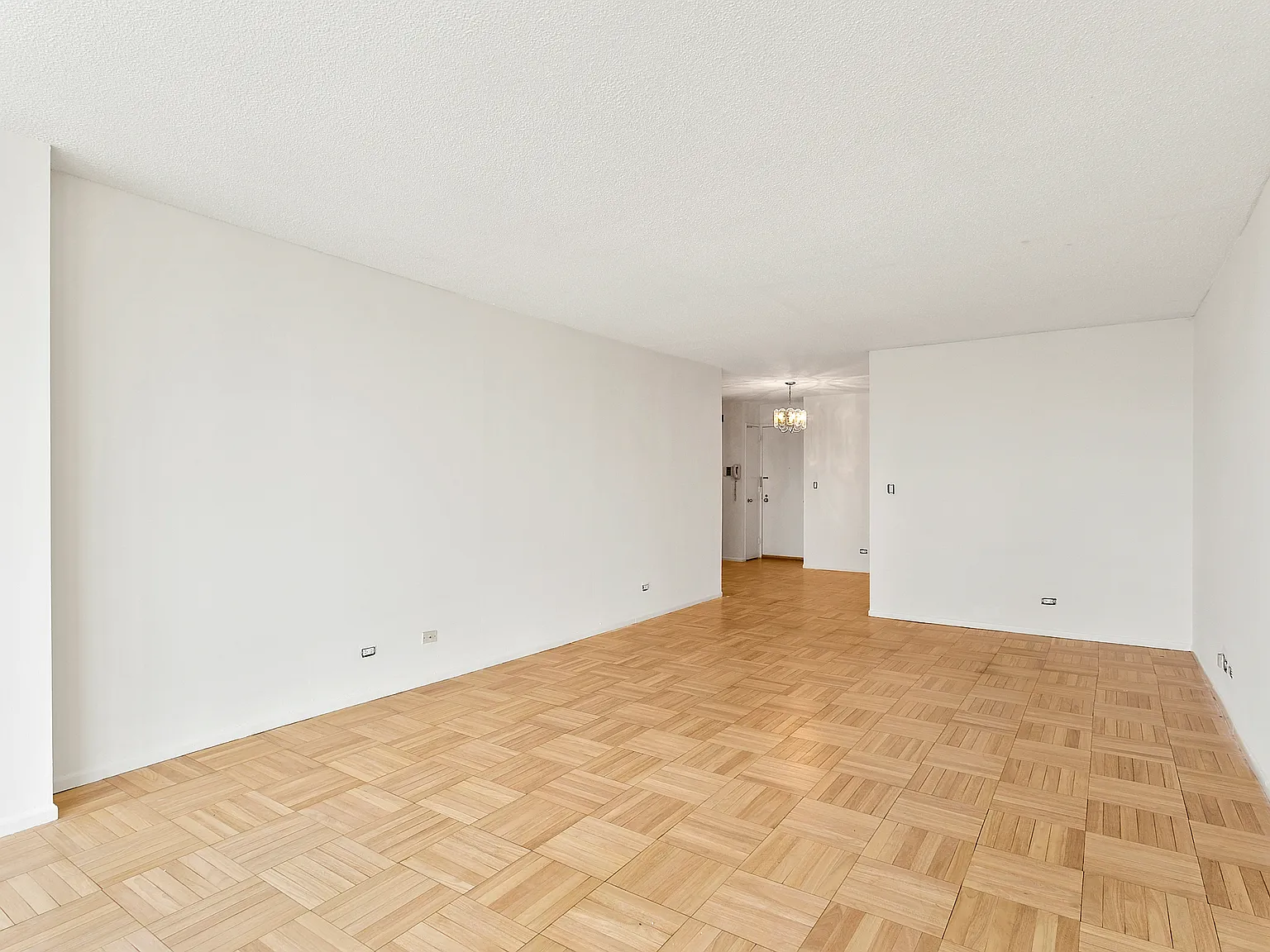 330 East 38th Street — Photo 3