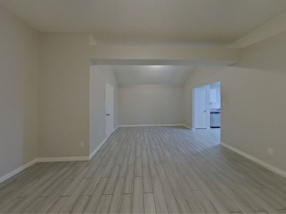 2nd image of 804 Ponselle Dr