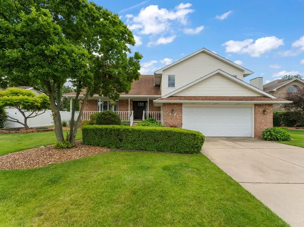 1507 Oak Leaf Dr, Crown Point, IN 46307