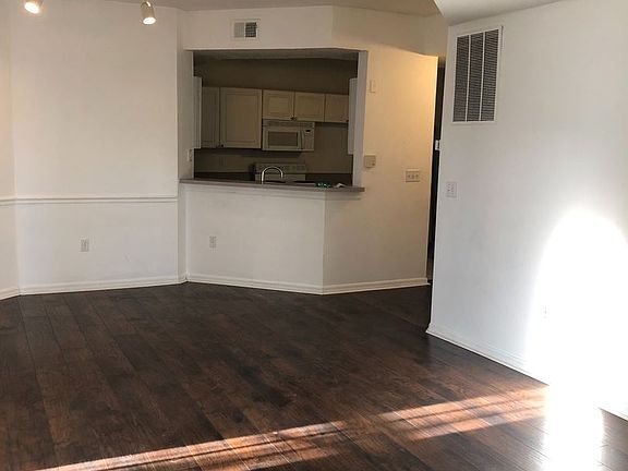 2nd image of 5554 Metrowest Blvd APT 312
