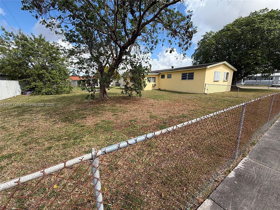 2nd image of 3540 SW 105th Ave