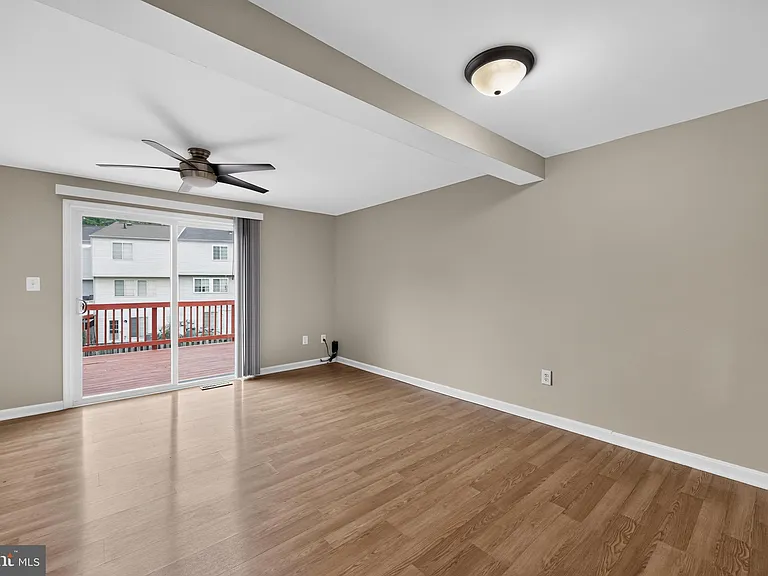 8700 Calvert Cliff Ct — Photo 4