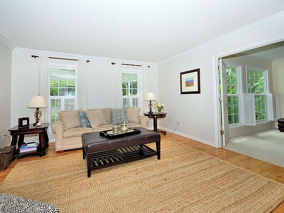 5th image of 508 Hoot Owl Ct