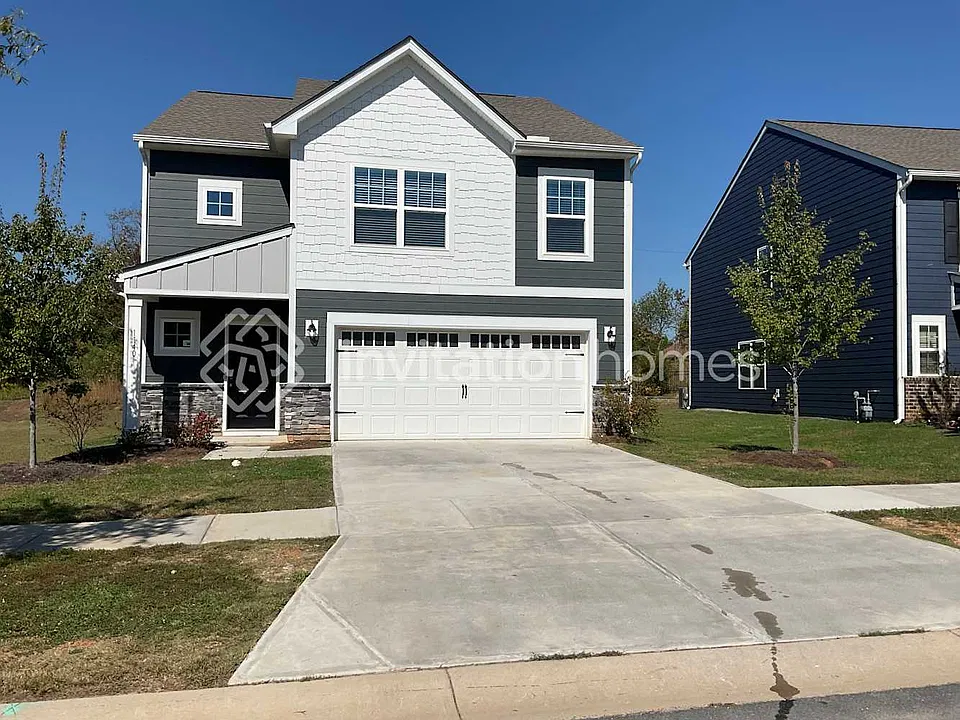 1140 Woodhouse Dr
