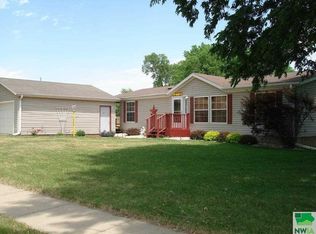 2022 Florence Ave, Sioux City, IA 51109