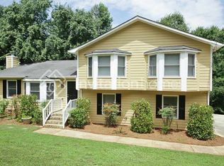 515 Oak Springs Dr, Lawrenceville, GA 30043