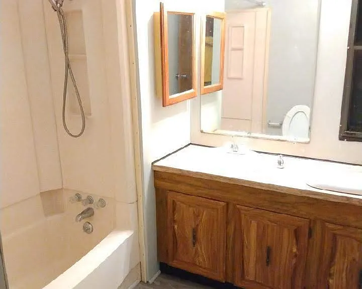 407 E Walnut St #F — Photo 2