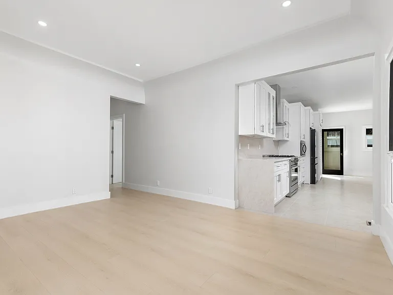 8442 W 4th St #B — Photo 25