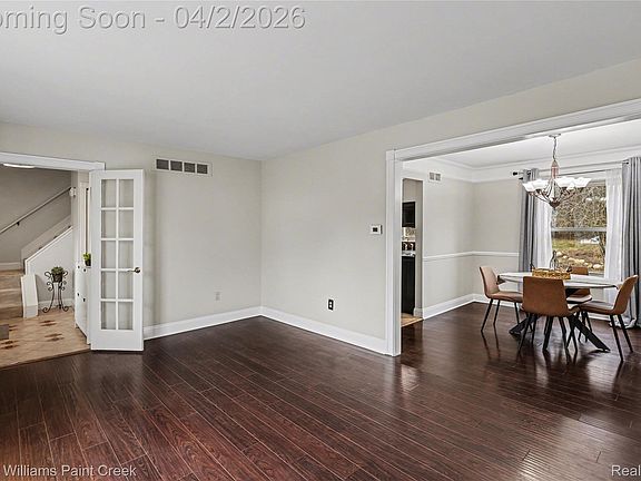 5th image of 893 Dressler Ln