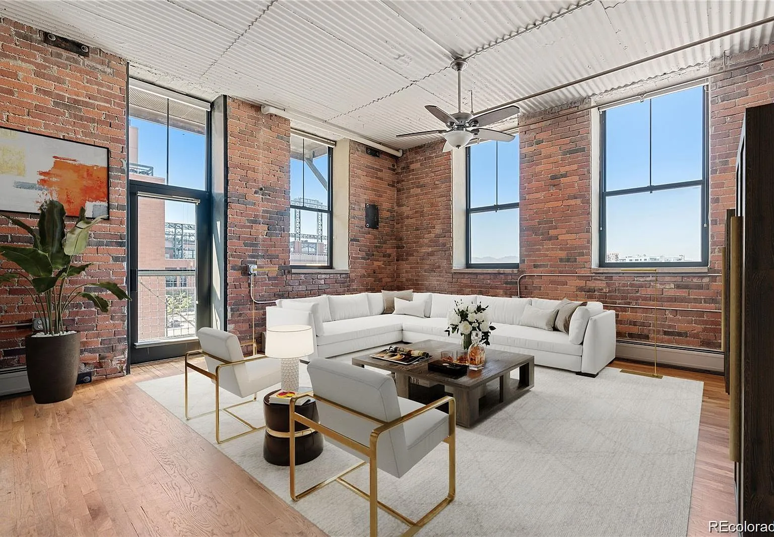 1 bed, 932 sqft, $2,300 — Photo 1