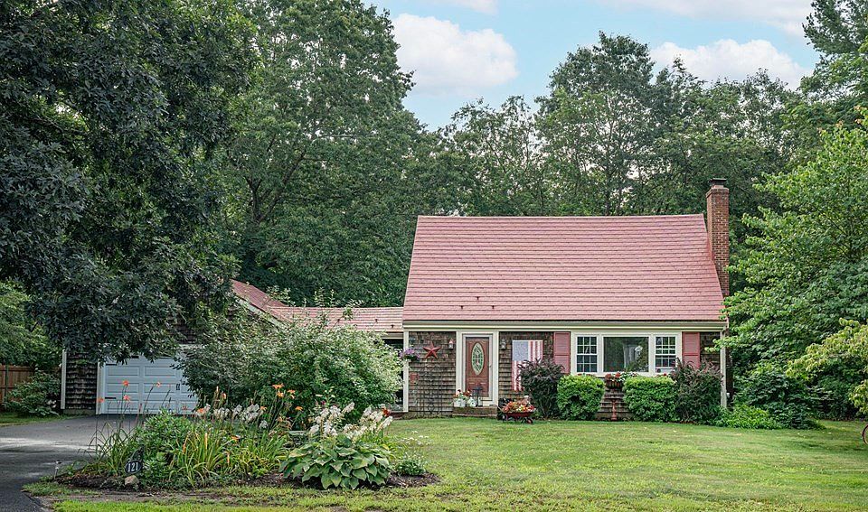 121 Plympton St, Middleboro, MA 02346 Zillow