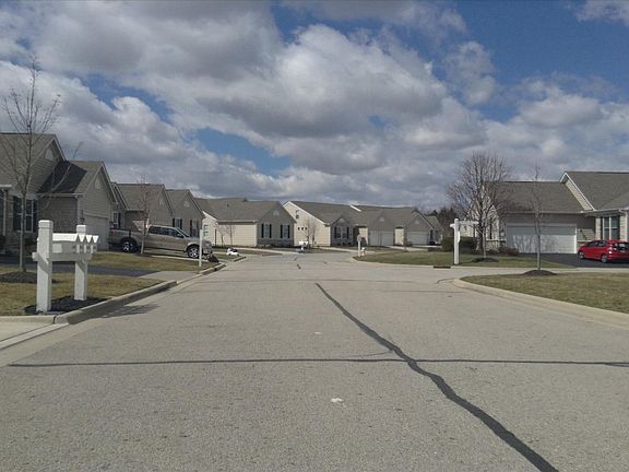 5th image of 5058 Apple Glen Trl