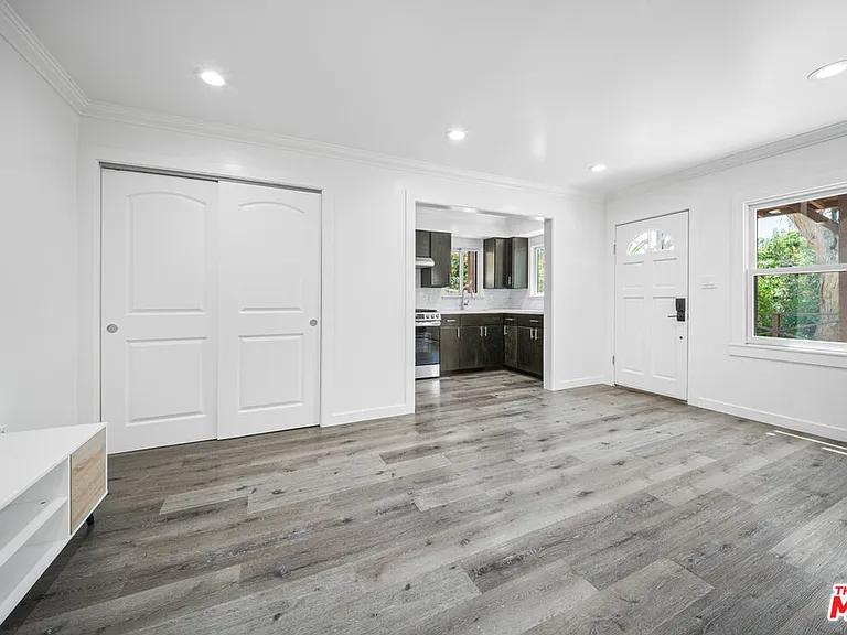 238 Thorne St #A — Photo 6