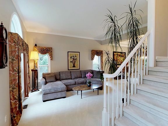 4th image of 37159 Seabrook Dr