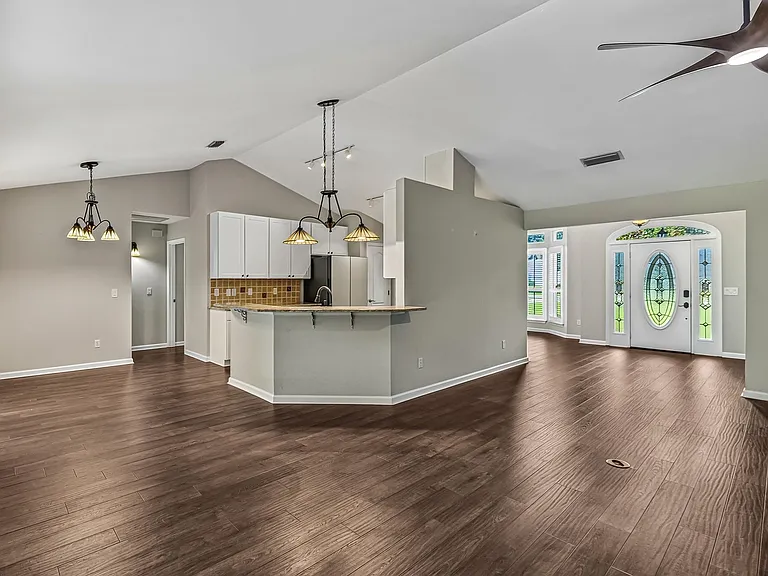 6326 Glasgow Dr — Photo 16