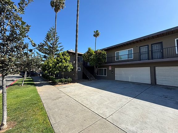 Unit 5 Large Corner Unit