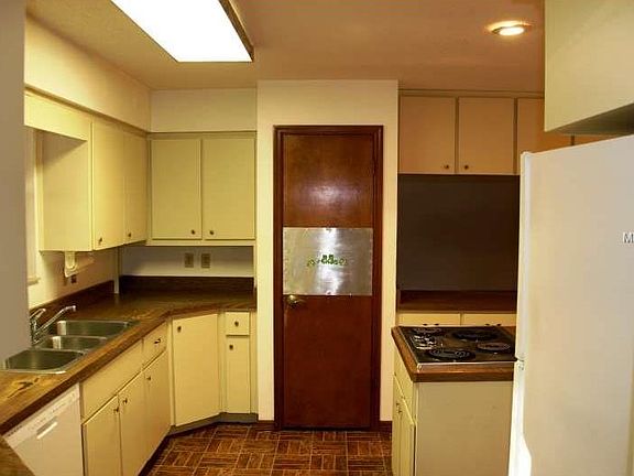 3rd image of 4029 White Heron Dr