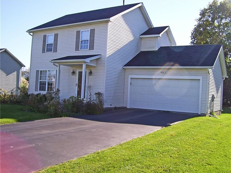 1st image of 18 Ivy Ln