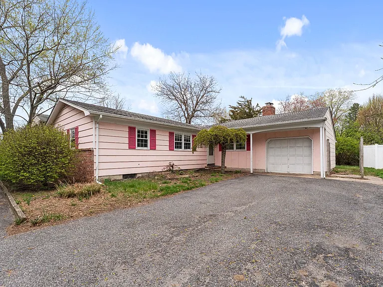 1057 Lakewood Rd — Photo 21