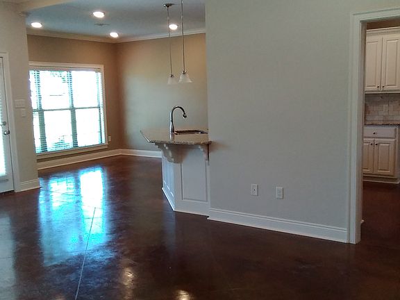 1805 Sylar Cir, Conway, AR 72034