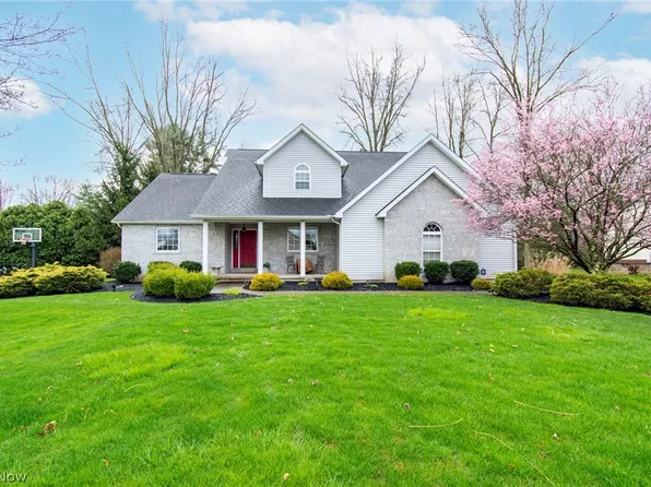 3125 Linden Pl, Canfield, OH 44406