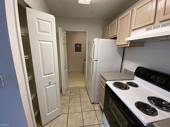4th image of 8825 Latrec Ave #6301