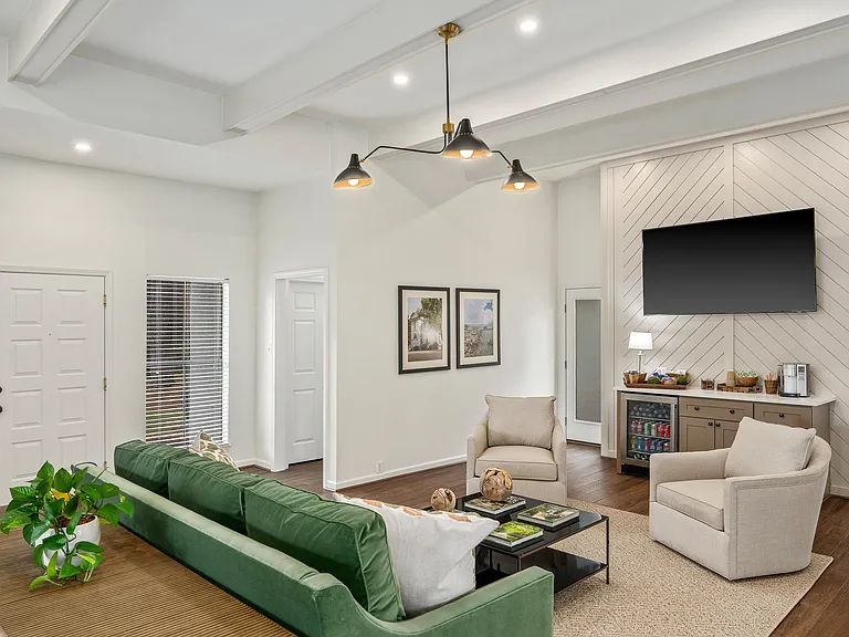 The Oakley at Hillcrest — Photo 11