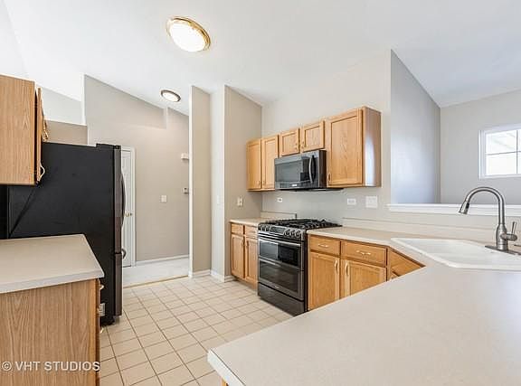 4th image of 1006 Parkhill Cir #1006