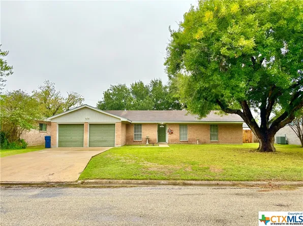 802 Westwood Dr, Pt Lavaca, TX 77979