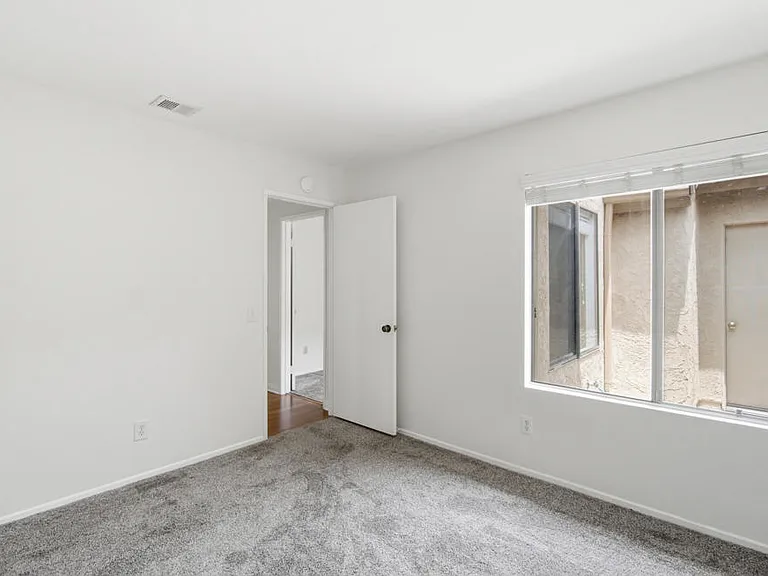 9026 Feather St — Photo 29