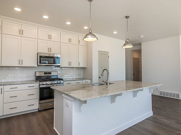 The Pagosa - Kitchen