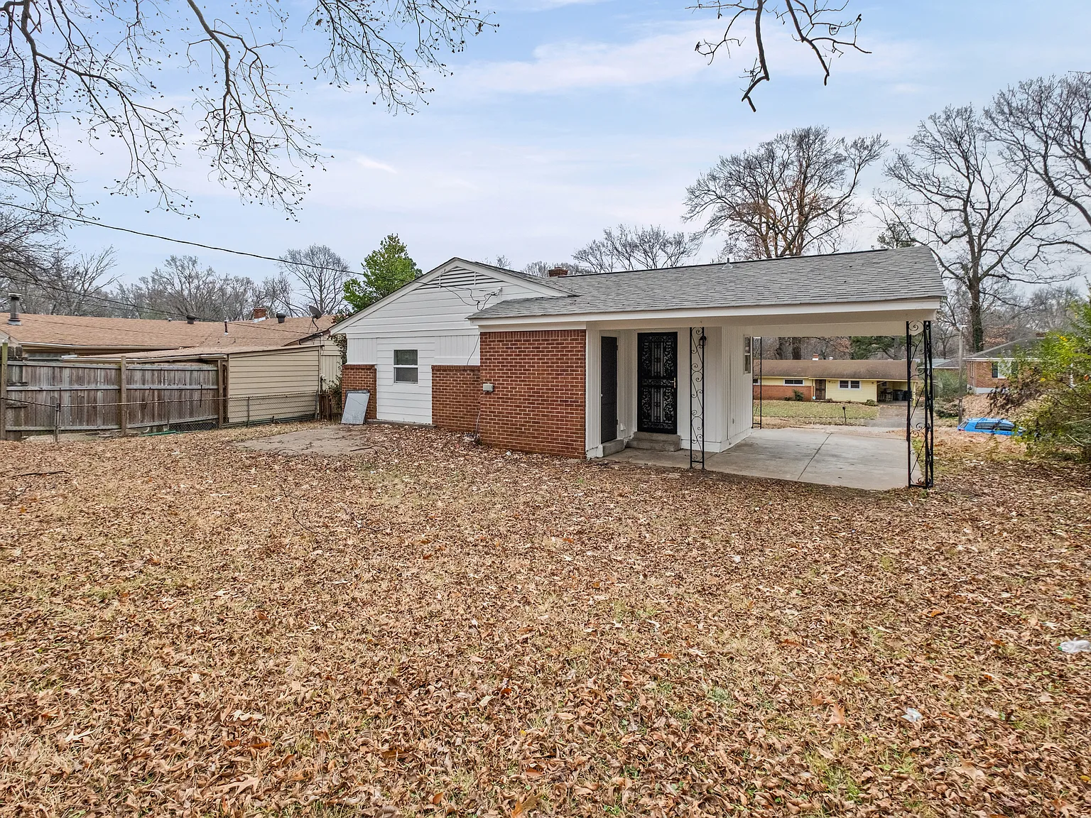 3 bed, 942 sqft, $1,250 — Photo 3
