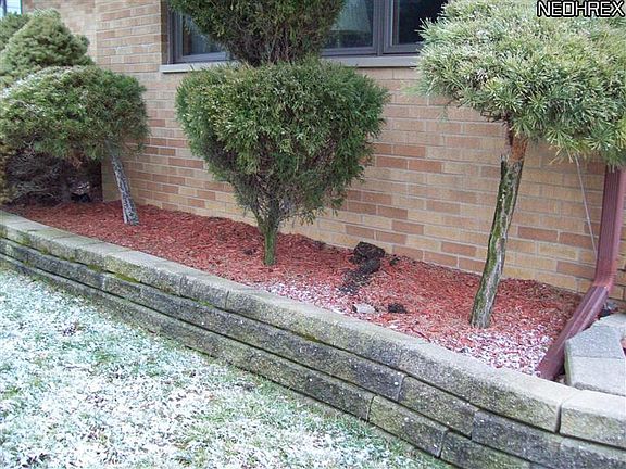 3rd image of 1333 Warren Dr