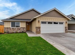 2847 SW Eastwood Ln, Grants Pass, OR 97527