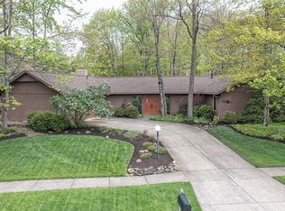 17170 Ridge Creek Rd, Strongsville, OH 44136