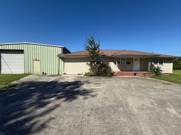 2870 Five Springs Rd, Dalton, GA 30720