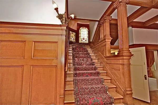 2398 Broadway St — Photo 13