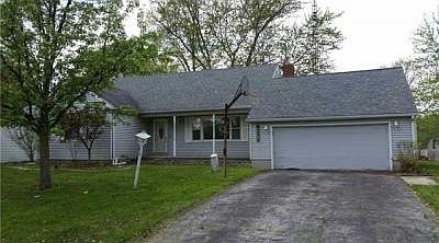 1st image of 210 Lakeview Dr