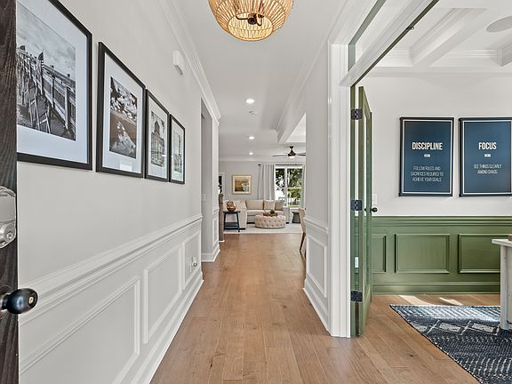 These photos are representative of this floor plan, but all options may not be available in every co