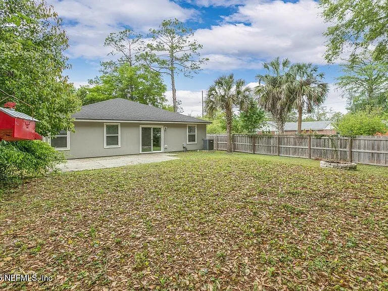 2235 Bayview Rd — Photo 37
