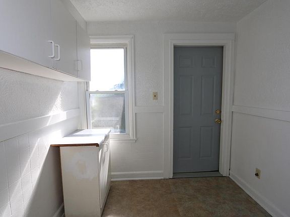 4th image of 901 Bingham Ave