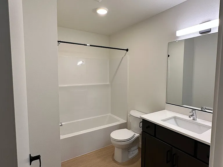 River Run Apartments — Photo 33