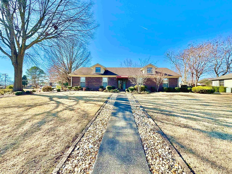 1st image of 321 Crestwood Dr
