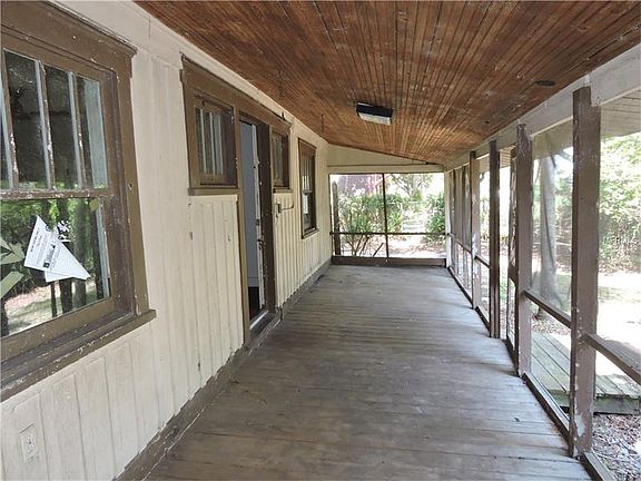 3rd image of 324 Smith Ave