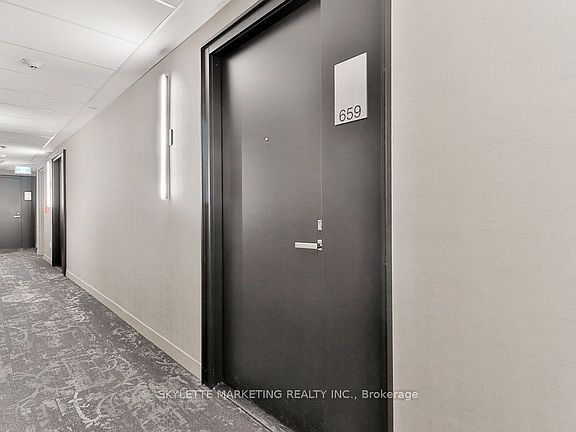 4th image of 31 Tippett Rd #659