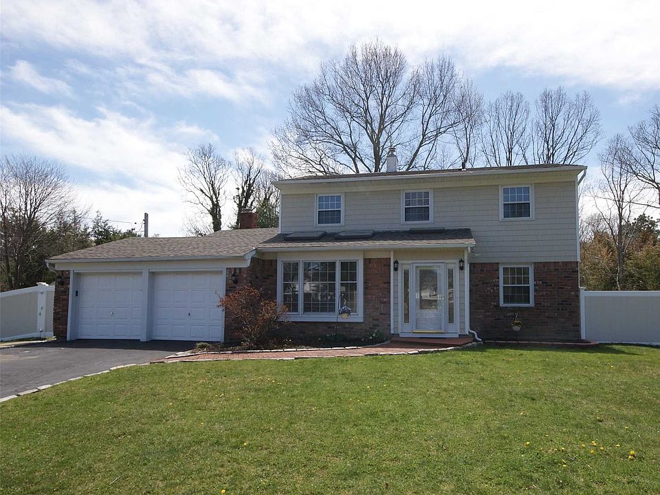 1st image of 72 Penn St