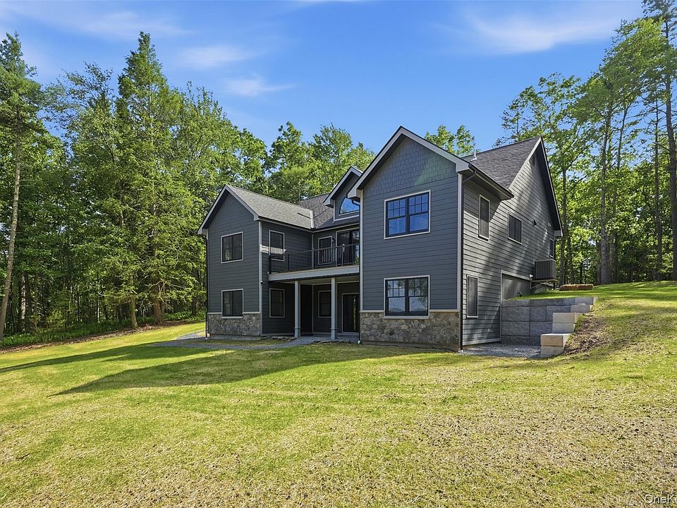 1st image of 300 Van Tuyl Road
