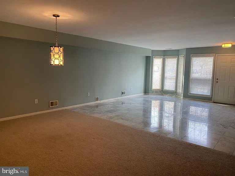 4 Kensington Ct — Photo 5