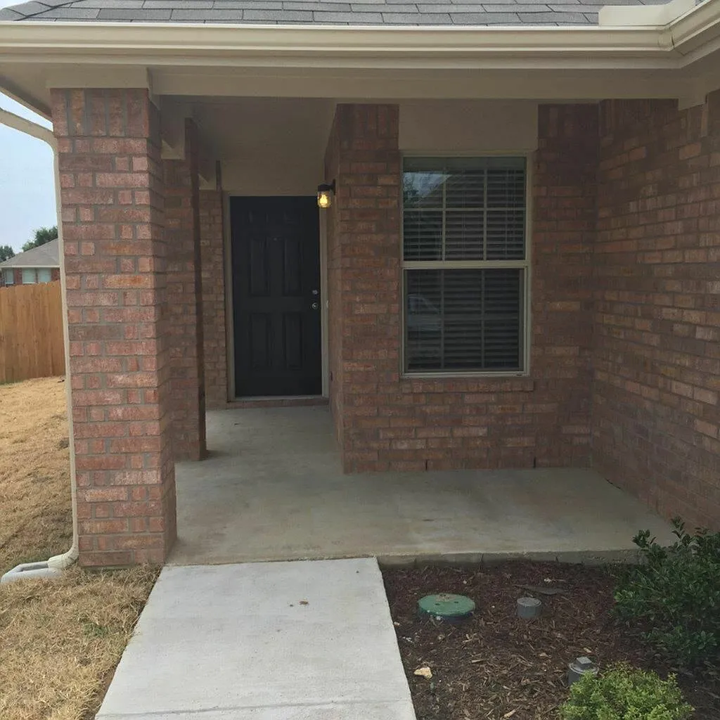 Garden Springs — Photo 3